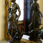 Άγαλμα από αντιμόνιο του Pezville Vuan (χηνοβοσκός)