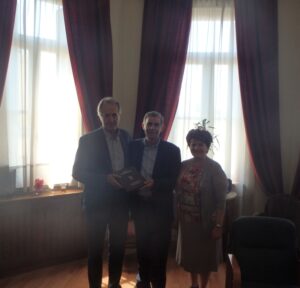 OLYMPUS DIGITAL CAMERA